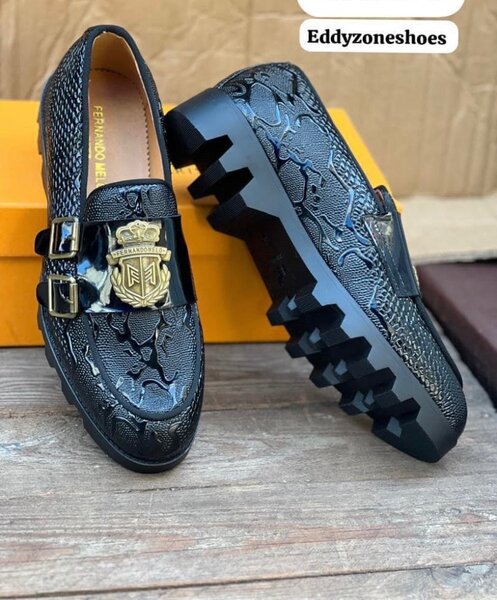Mens shoe