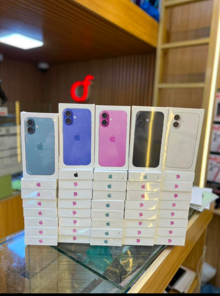 iPhone 16 simple