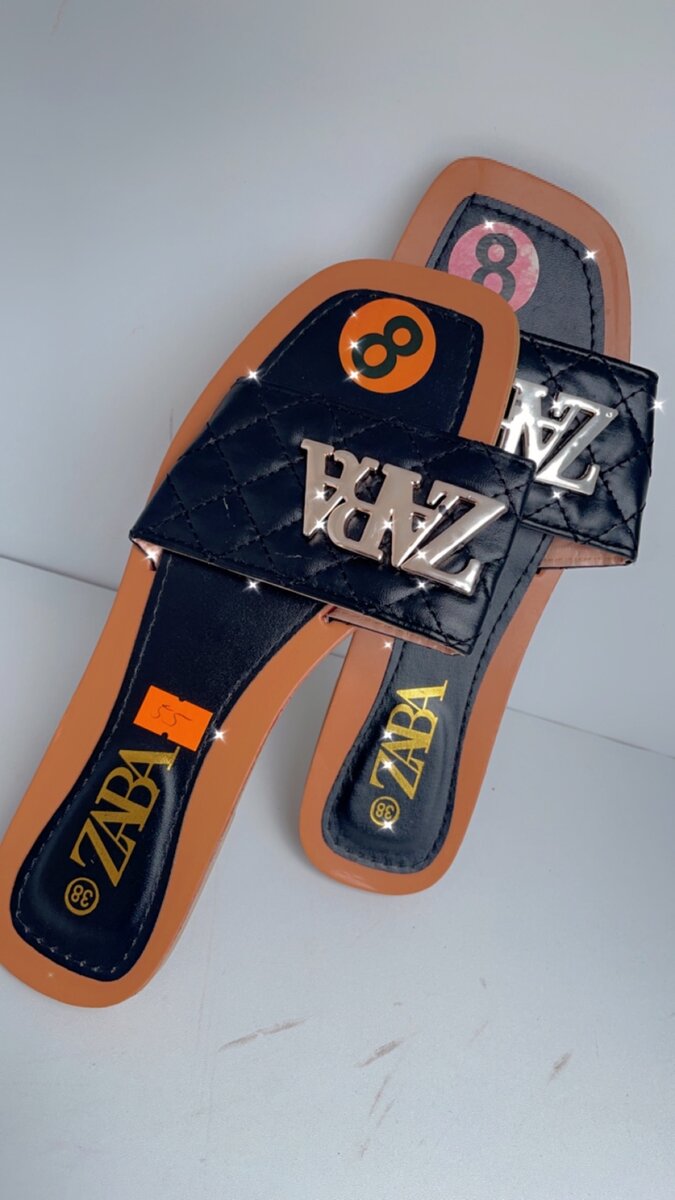 Ladies slippers