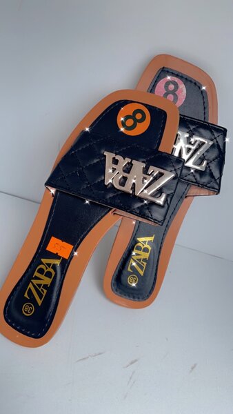 Ladies slippers