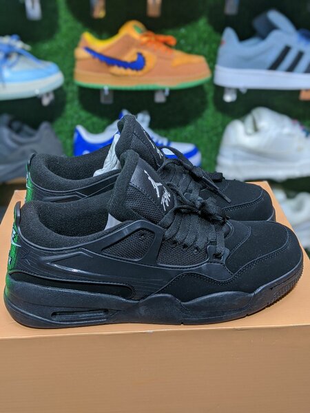 Air Jordan 4 RM