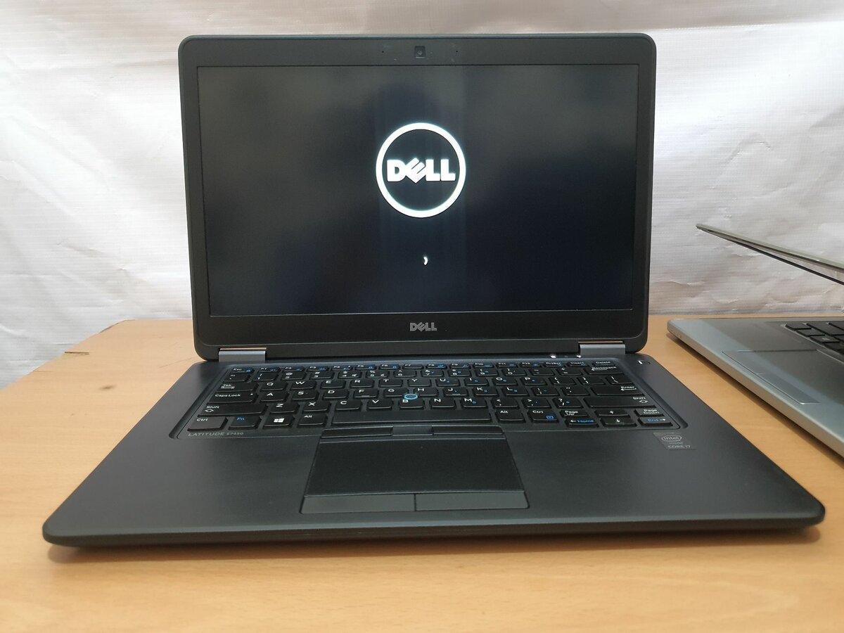 LATITUDE E7450