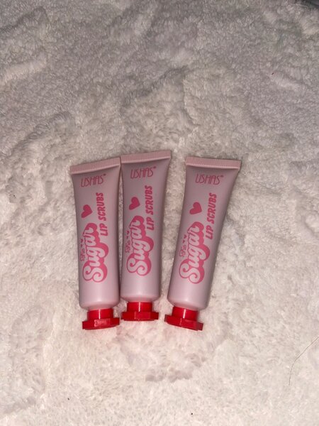 Lip scrub