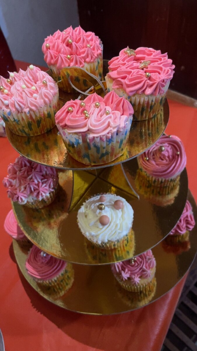 15 Cupcakes décoratifs colorés