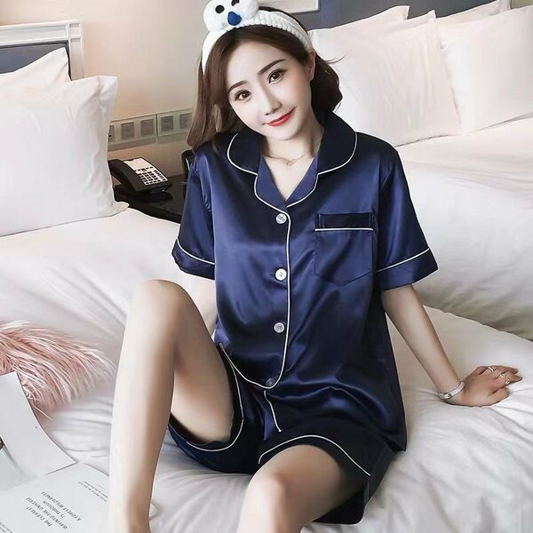 Pyjama en soie élégante