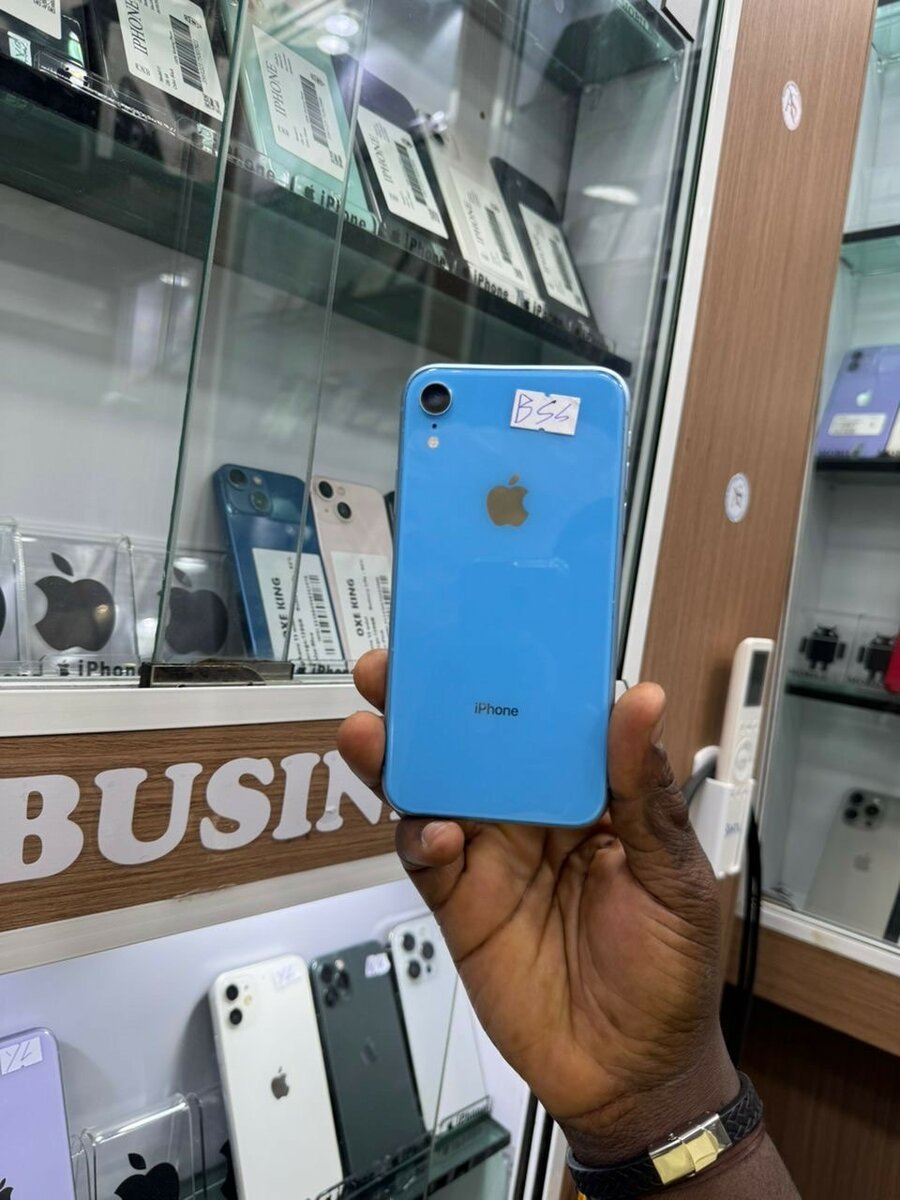 iPhone XR