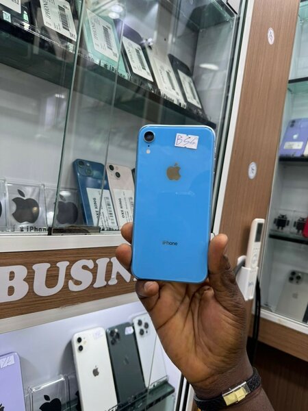 iPhone XR