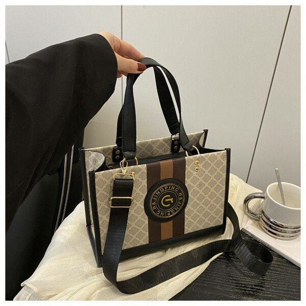 Sac à main en toile élégante