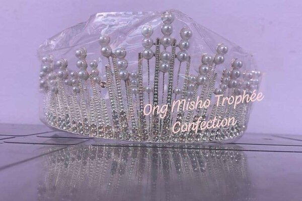 COURONNE MISS
