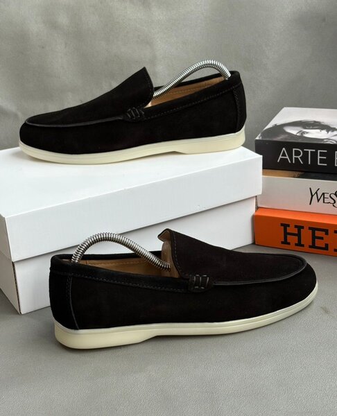 Mocassins en daim élégants hommes