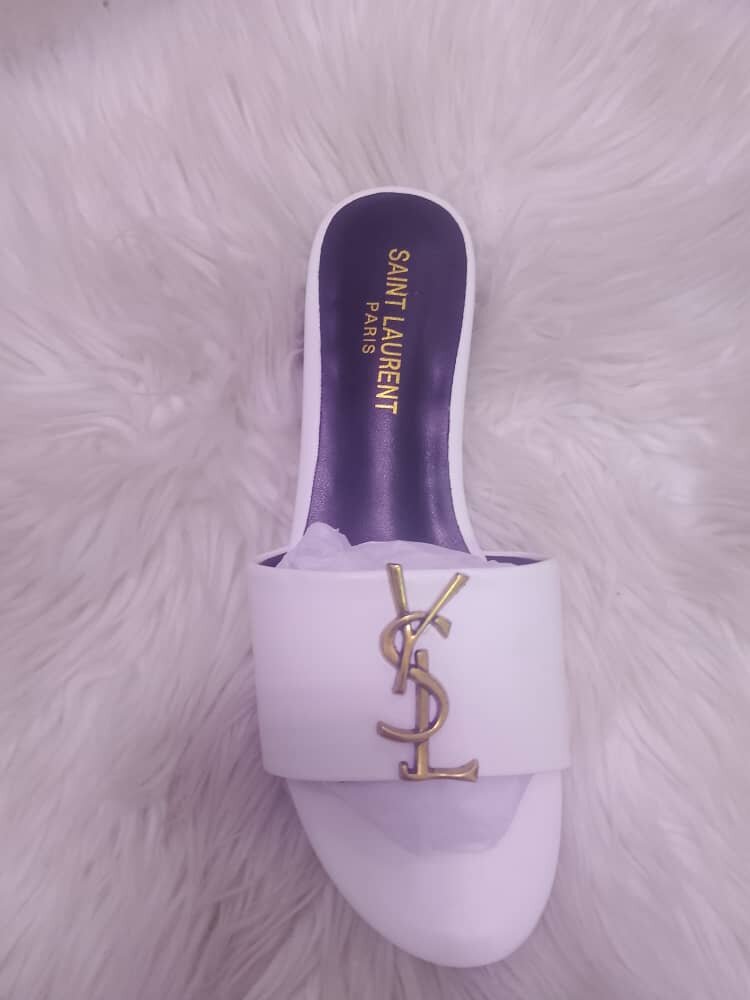 Ladies sandals