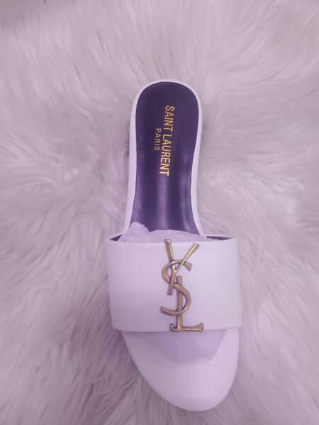 Ladies sandals