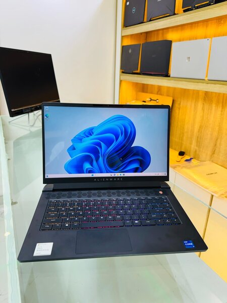 ALIENWARE m15 R6