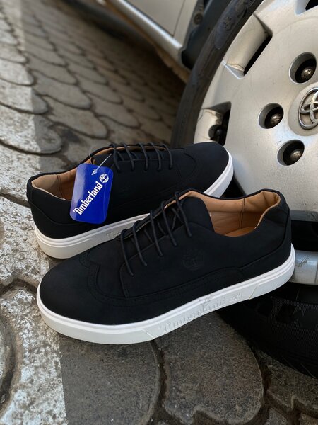 Casual shoes