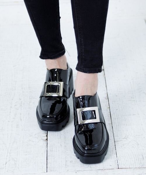 Mocassins en cuir verni noir
