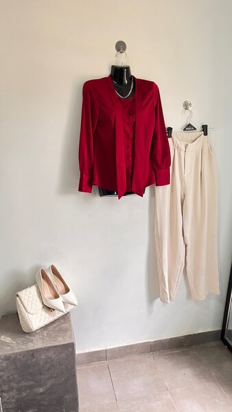 Ladies top and down