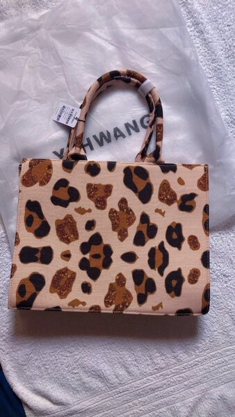 Hand bag