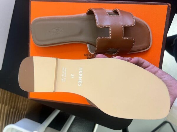 Hermes size 37-41