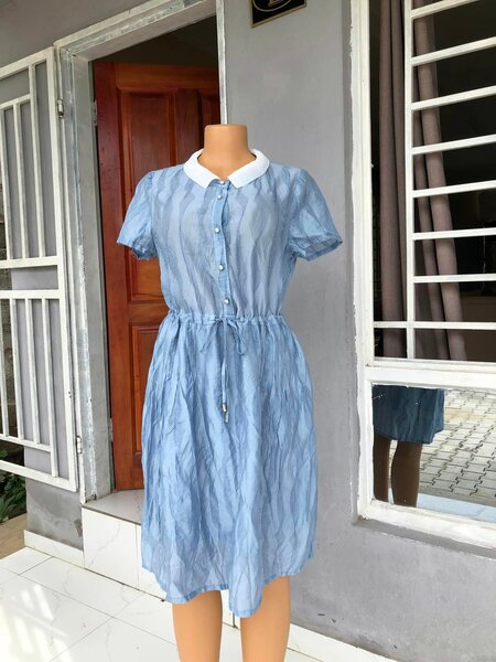 blue dress