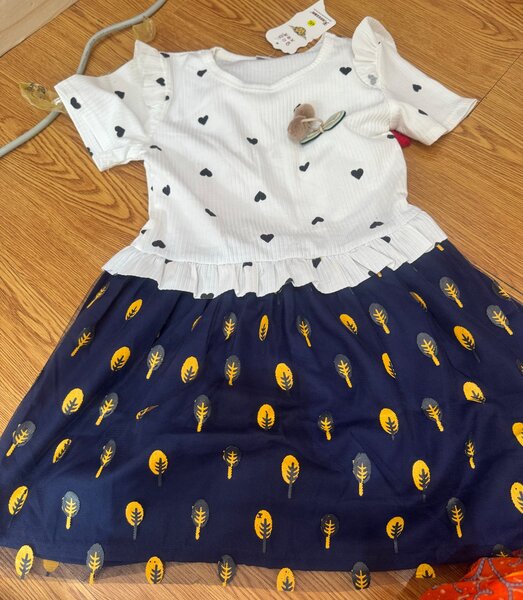 Girls dress