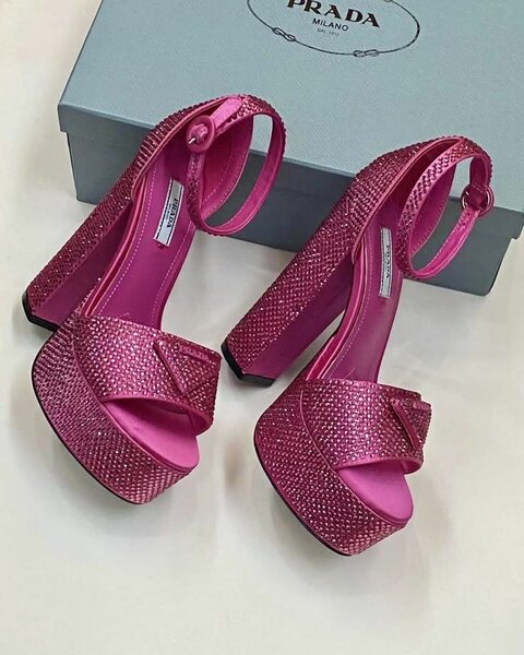 S HEELS