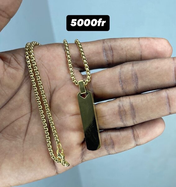 Collier pendentif en acier inoxydable