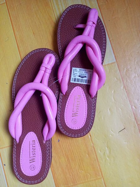 Ladies slippers