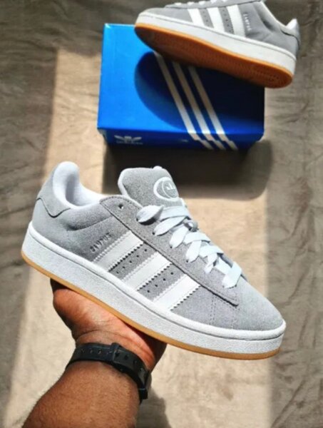 Adidas campus