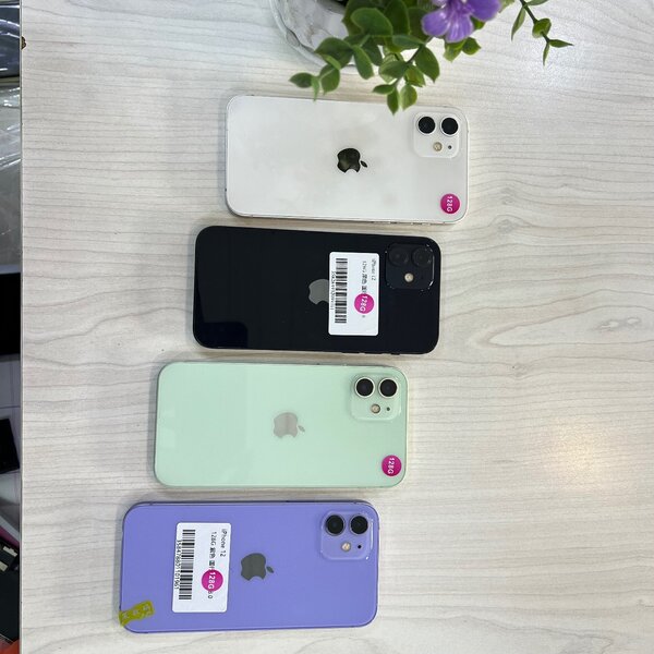 iPhone 12
