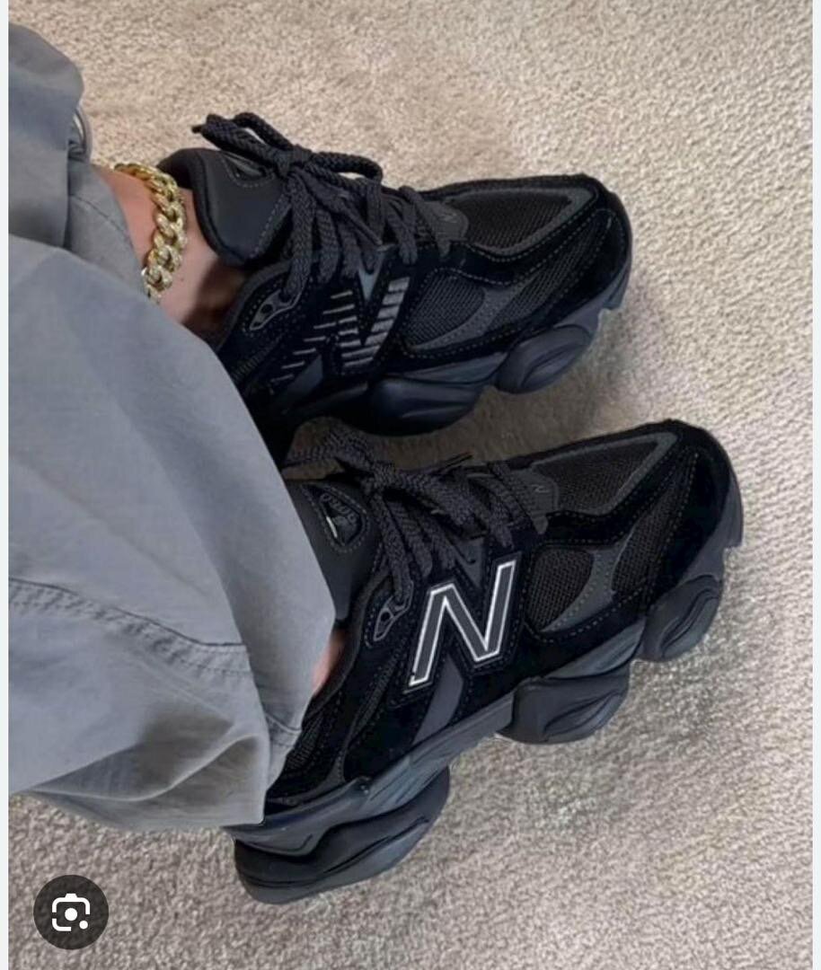 New Balance 9060 Triple Black