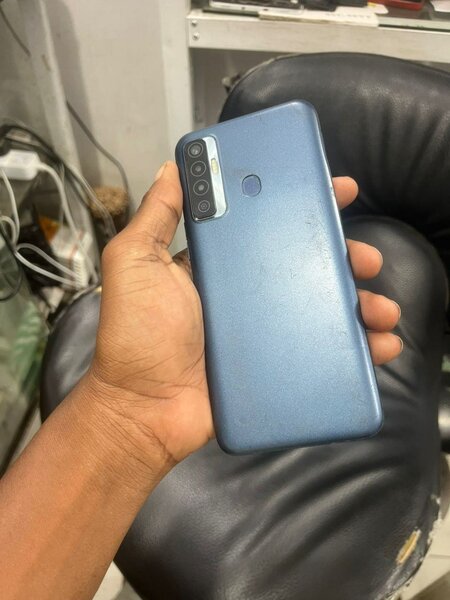 Tecno camon 17 cg6