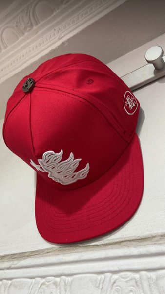 Caps