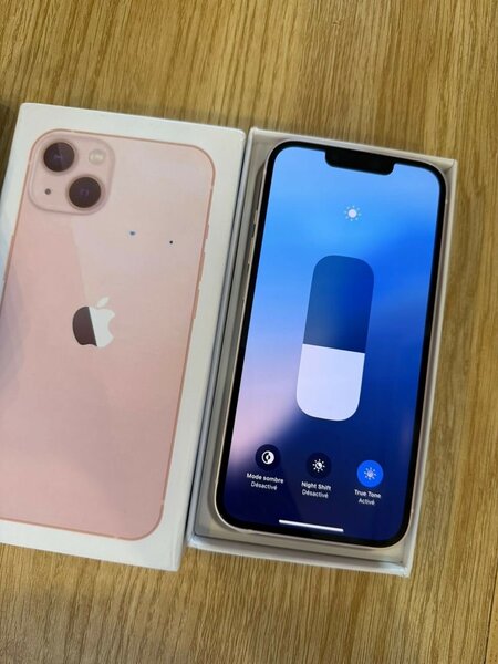 iPhone 13 avec son carton