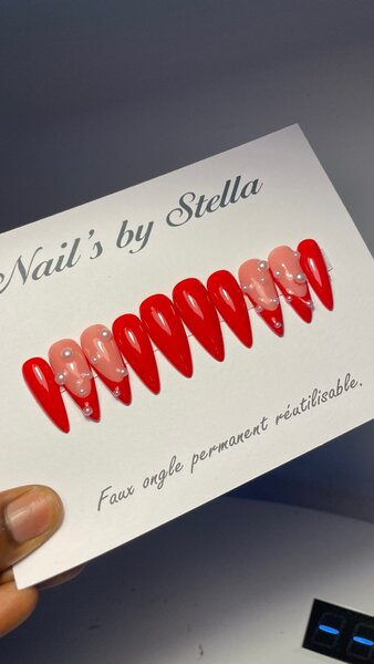 PRESS ON NAILS