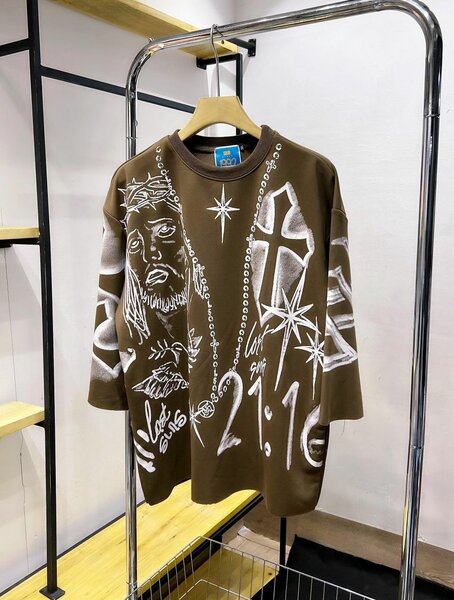 Saint Tops