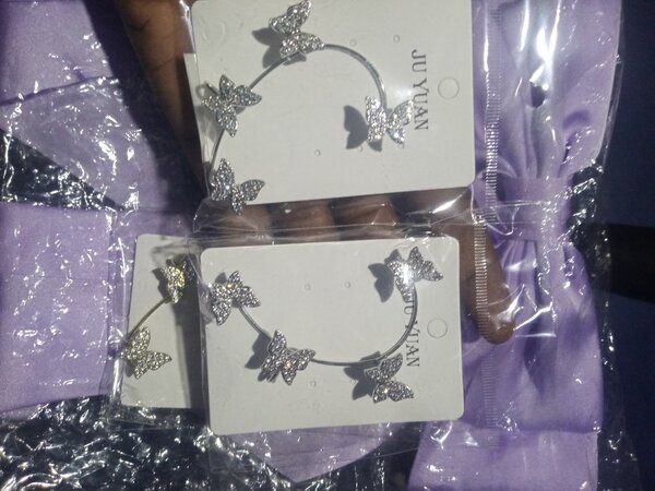 Earcuffs