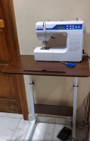 Study table (small)