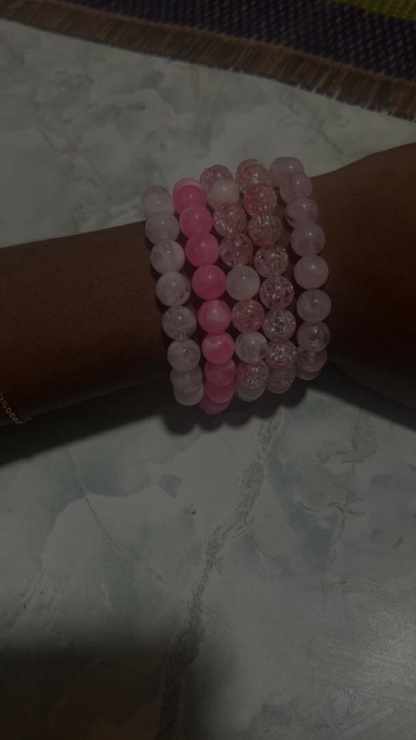 Bracelet en perles roses élégantes