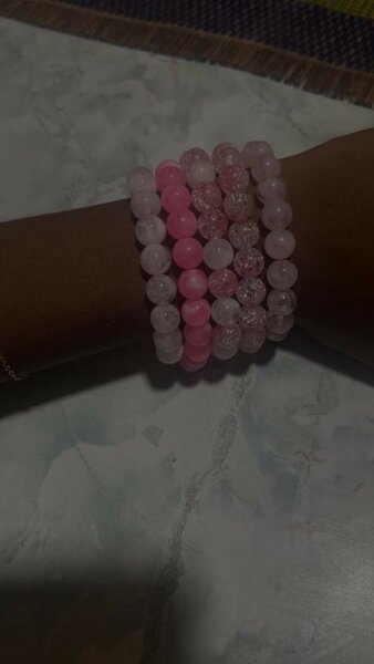 Bracelet en perles roses élégantes