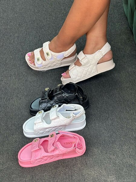 Channel sandles