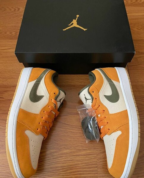 AIR JORDAN 1