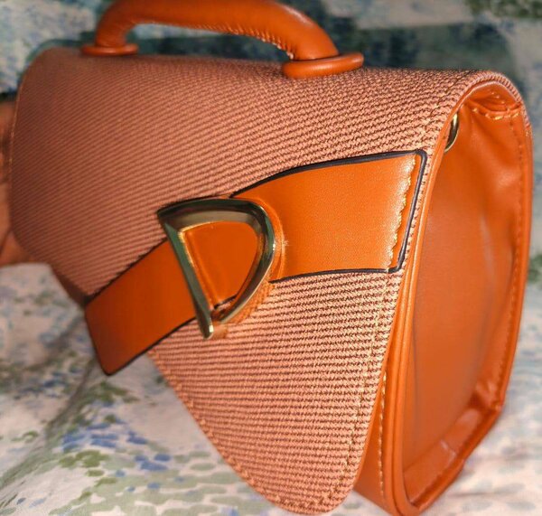Sac à main élégant en cuir