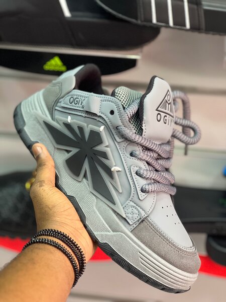 Addidas sneakers