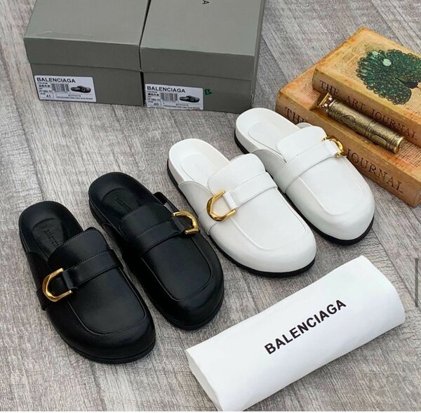Mules Balenciaga en cuir