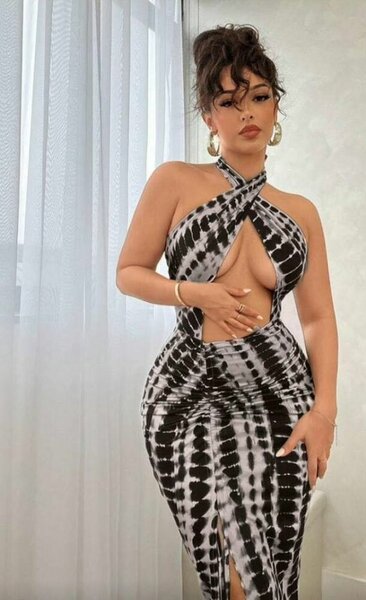 Robe moulante sans manches