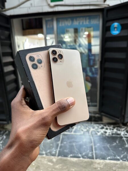 iPhone 11 Pro max 64go