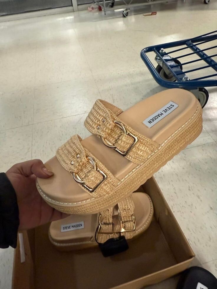 Ladies sandals