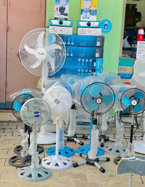 Ventilateur sur pied réglable