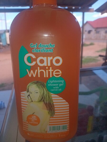 Caro White shower gel