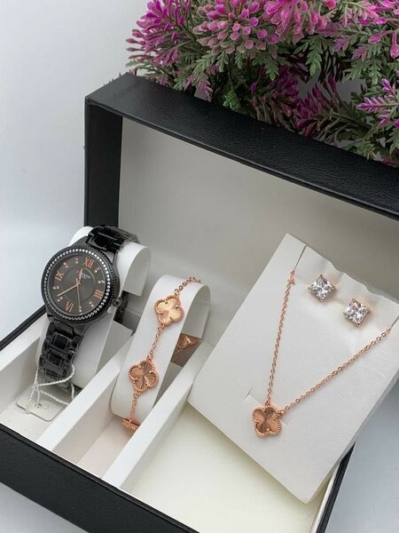 Curren jewelry